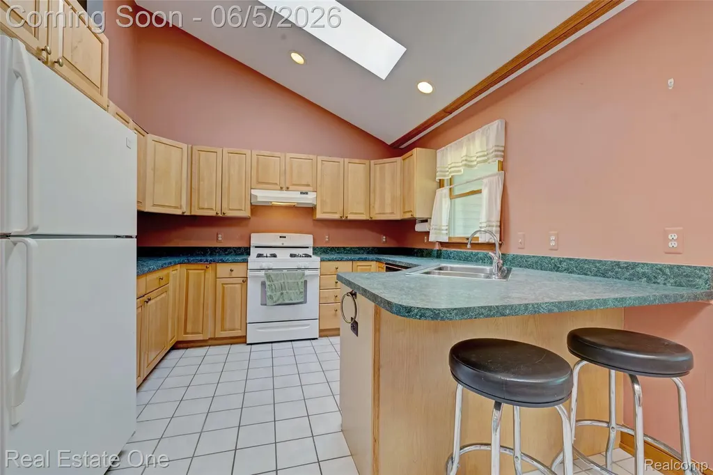 709 Bald Eagle Lake Road Brandon Charter Township MI 48462