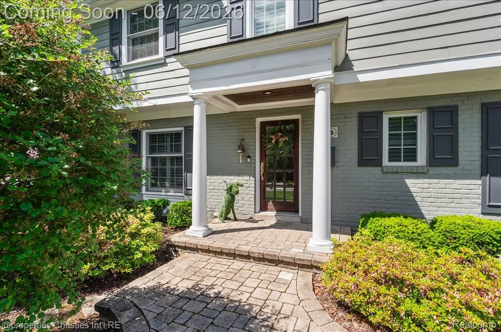 135 Clifton Road Bloomfield Hills City MI 48301