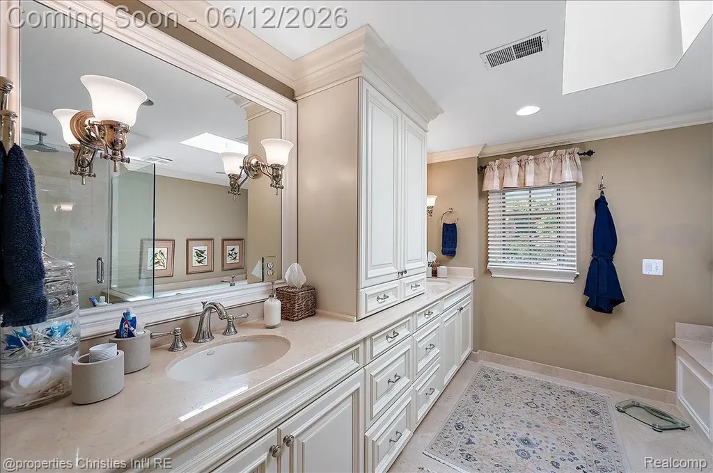 135 Clifton Road Bloomfield Hills City MI 48301