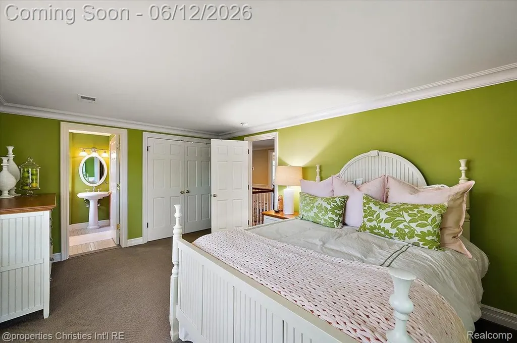 135 Clifton Road Bloomfield Hills City MI 48301