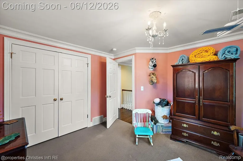 135 Clifton Road Bloomfield Hills City MI 48301