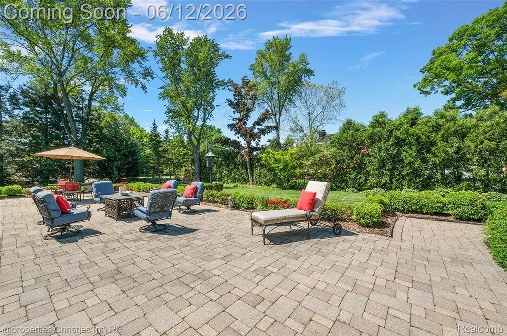 135 Clifton Road Bloomfield Hills City MI 48301