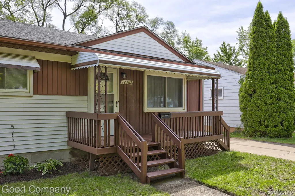 22362 Masch Avenue Warren City MI 48091