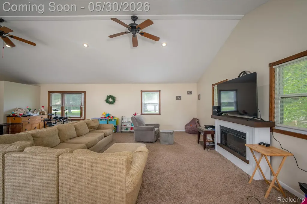 1443 Merle Avenue Burton City MI 48509