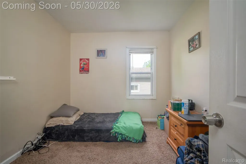 1443 Merle Avenue Burton City MI 48509