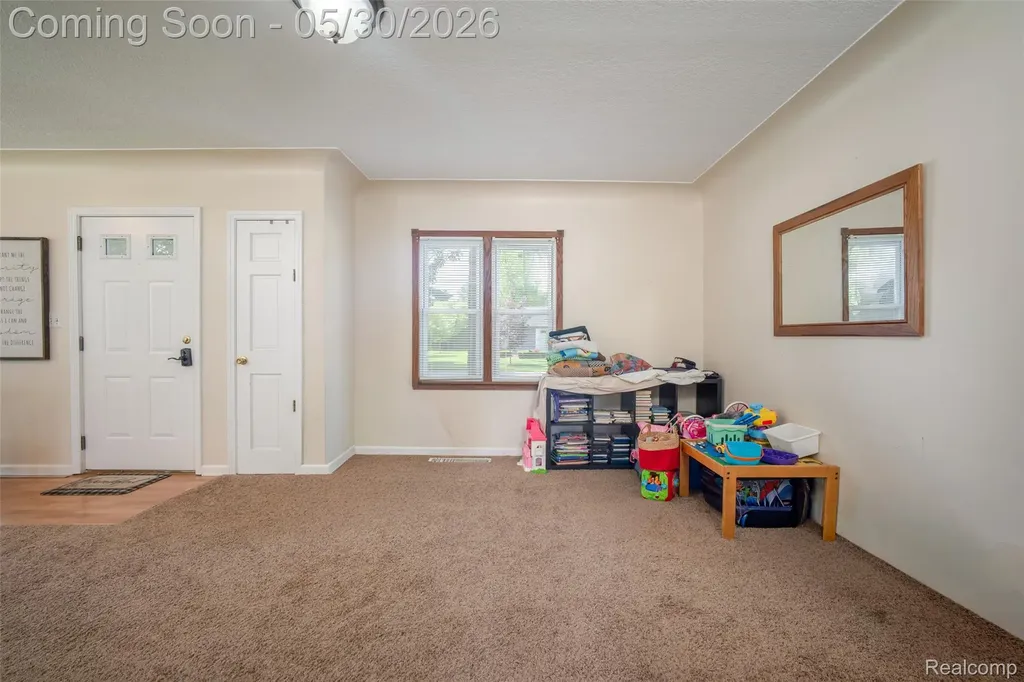 1443 Merle Avenue Burton City MI 48509