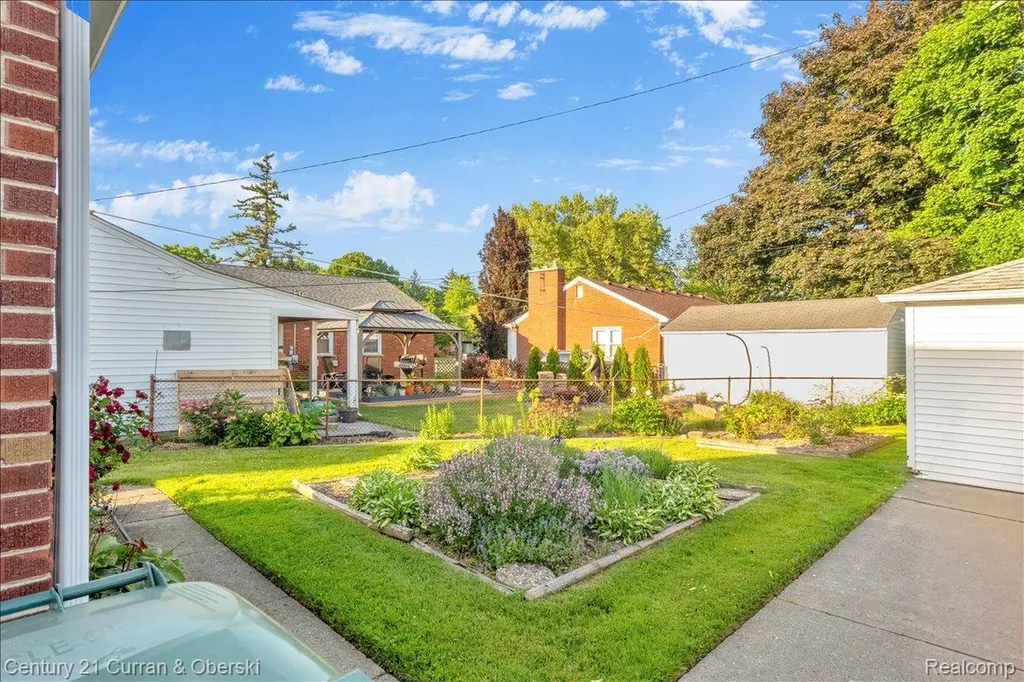 3525 Mayfair Street Dearborn City MI 48124