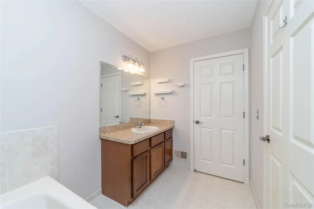 5143 Parsley Drive Shelby Charter Township MI 48316