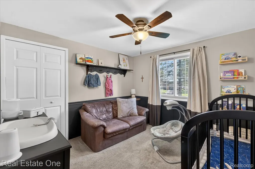 2259 Carlos Drive Waterford Charter Township MI 48327