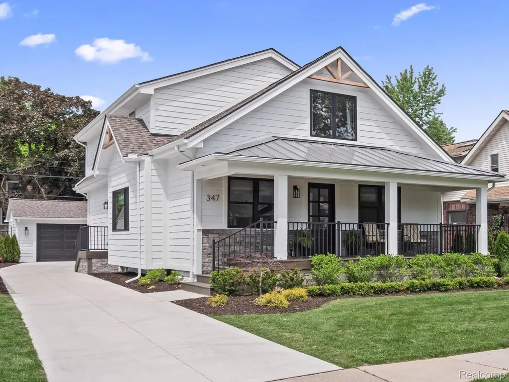 347 Highland Rochester City MI 48307