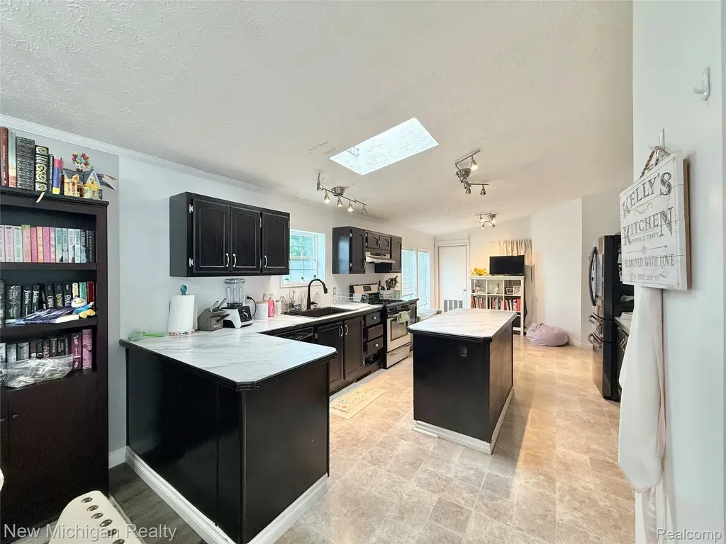 2245 Webber Avenue Burton City MI 48529