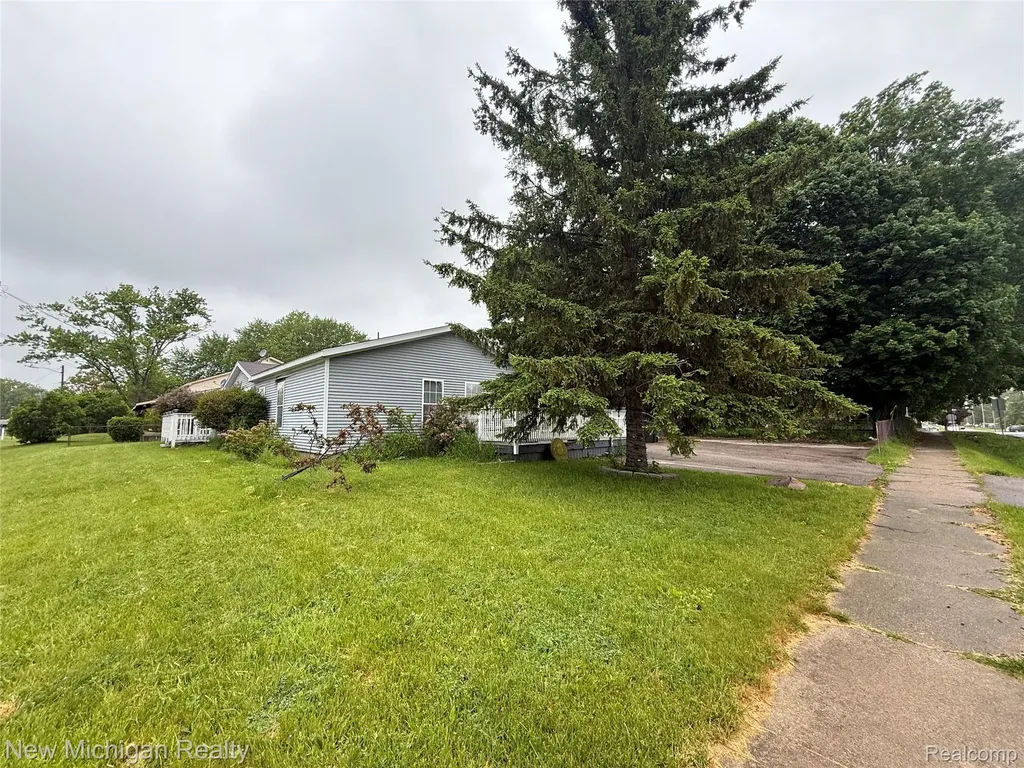 2245 Webber Avenue Burton City MI 48529