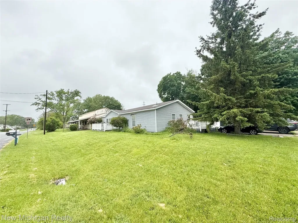 2245 Webber Avenue Burton City MI 48529