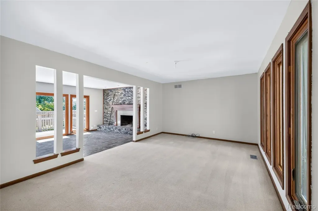8027 Berkshire Drive Grosse Ile Township MI 48138
