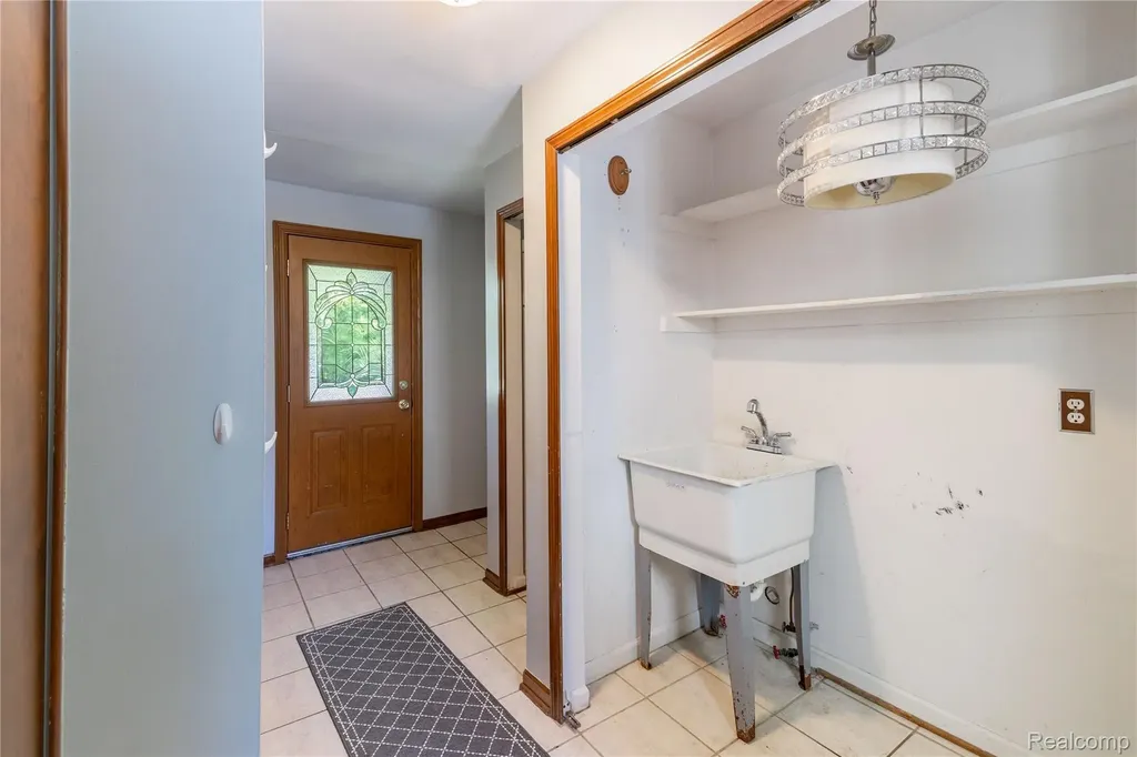8027 Berkshire Drive Grosse Ile Township MI 48138