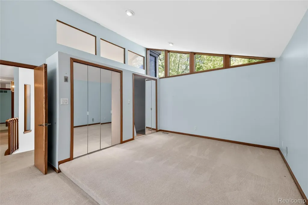 8027 Berkshire Drive Grosse Ile Township MI 48138