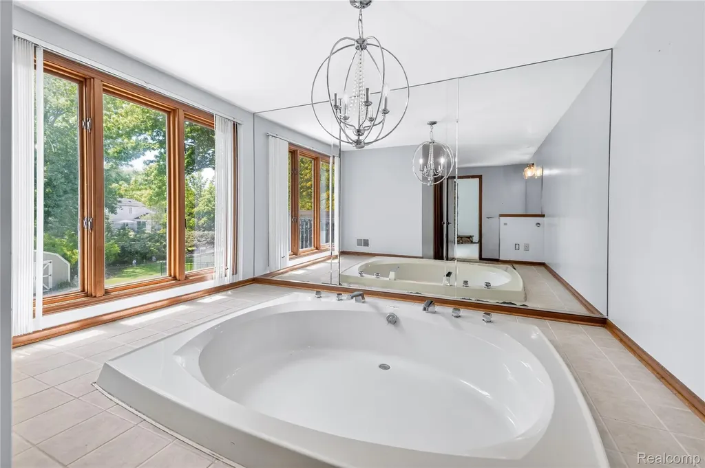 8027 Berkshire Drive Grosse Ile Township MI 48138