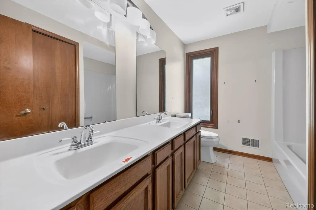 8027 Berkshire Drive Grosse Ile Township MI 48138