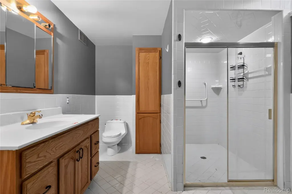 8027 Berkshire Drive Grosse Ile Township MI 48138