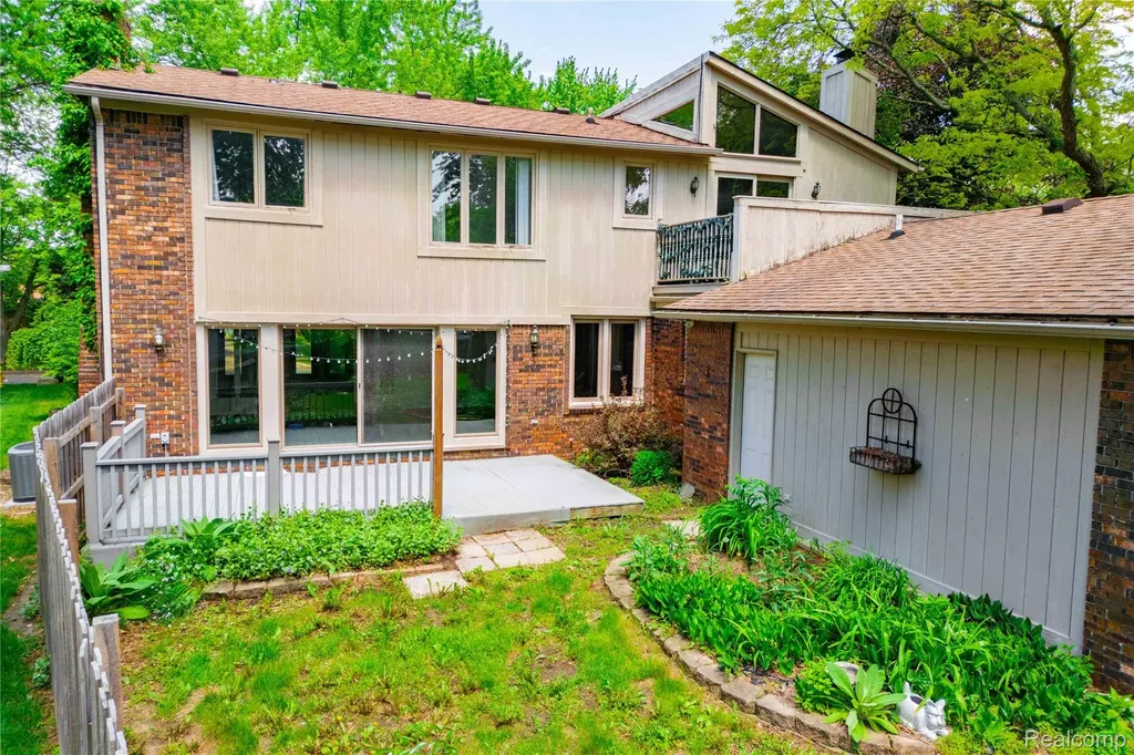 8027 Berkshire Drive Grosse Ile Township MI 48138