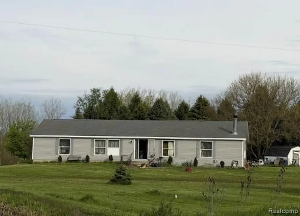 118 N Ray Quincy Road Quincy Township MI 49082