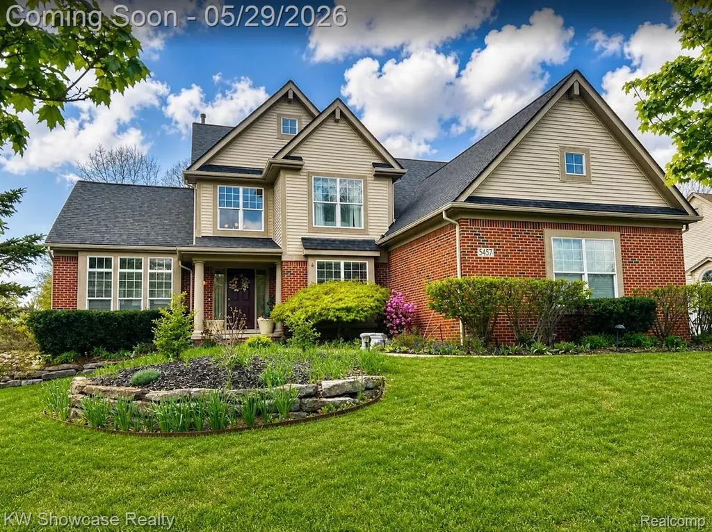 5457 Shelton Drive Commerce Charter Township MI 48382