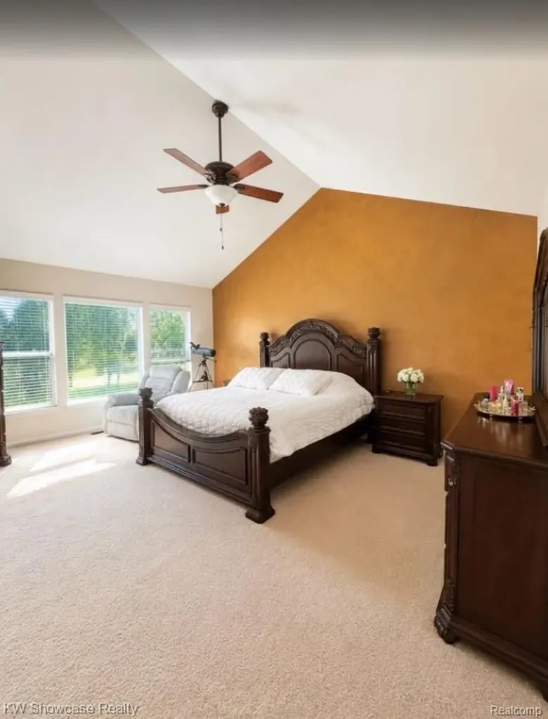 5457 Shelton Drive Commerce Charter Township MI 48382