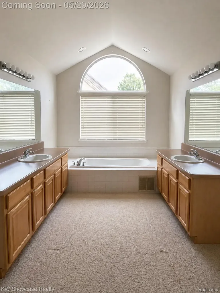5457 Shelton Drive Commerce Charter Township MI 48382