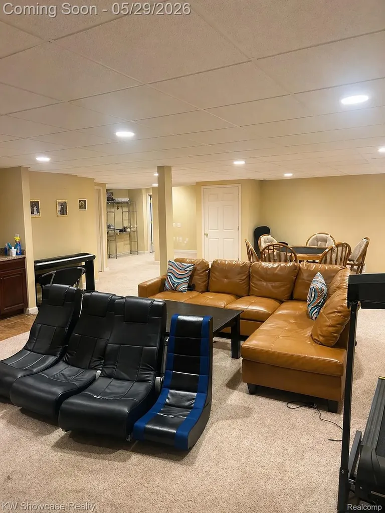 5457 Shelton Drive Commerce Charter Township MI 48382