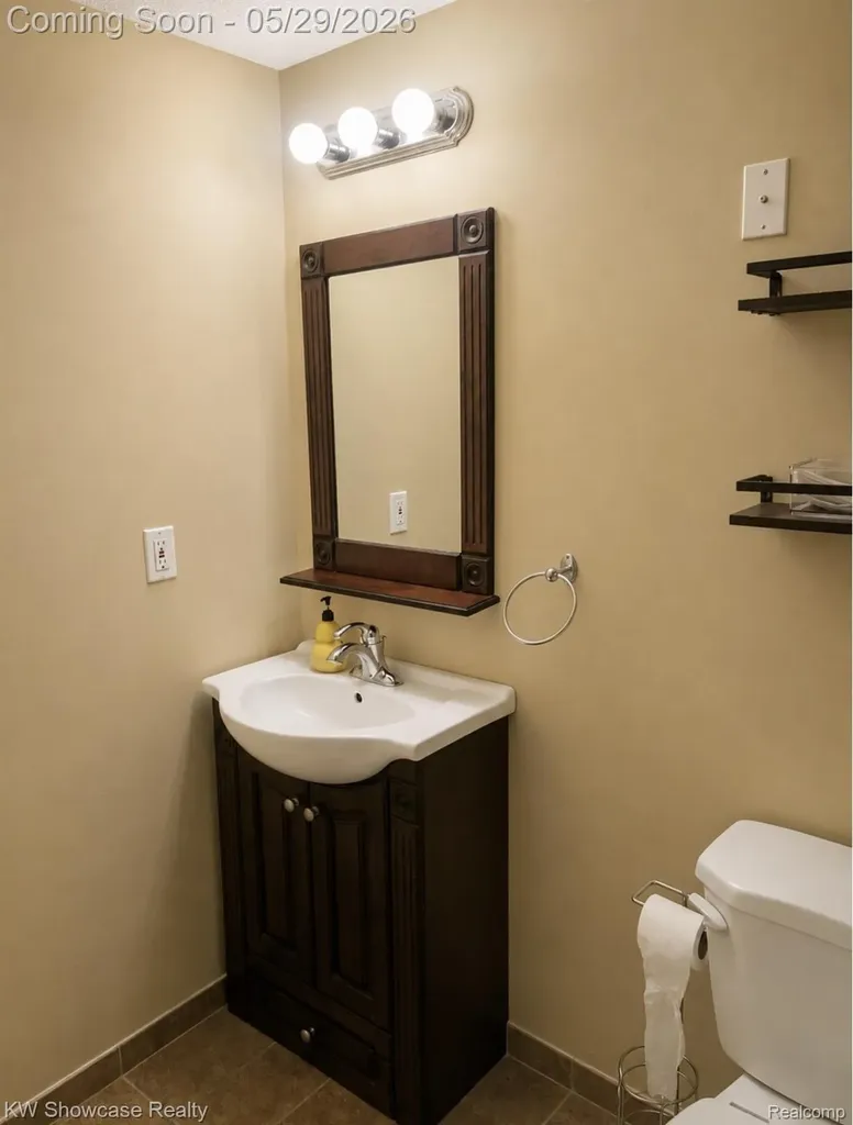 5457 Shelton Drive Commerce Charter Township MI 48382