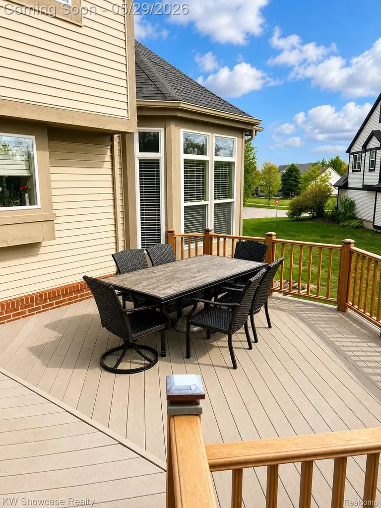 5457 Shelton Drive Commerce Charter Township MI 48382