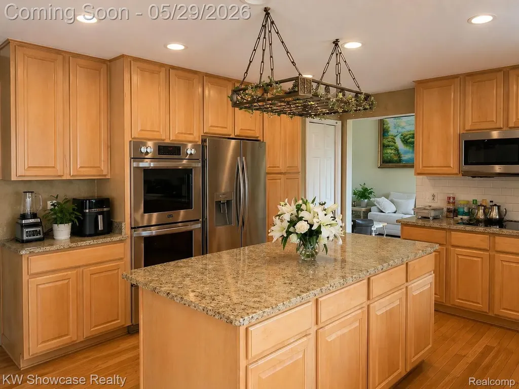 5457 Shelton Drive Commerce Charter Township MI 48382