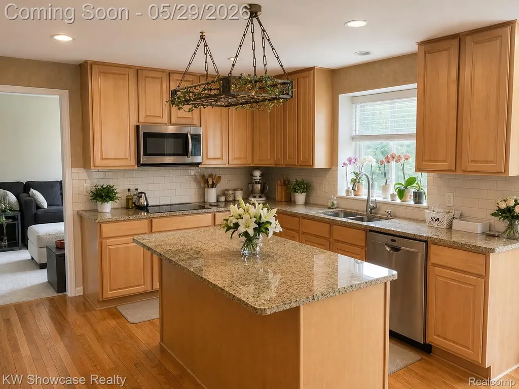 5457 Shelton Drive Commerce Charter Township MI 48382