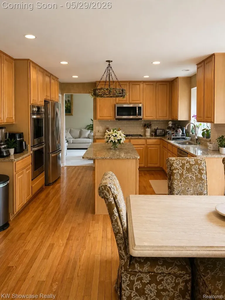 5457 Shelton Drive Commerce Charter Township MI 48382