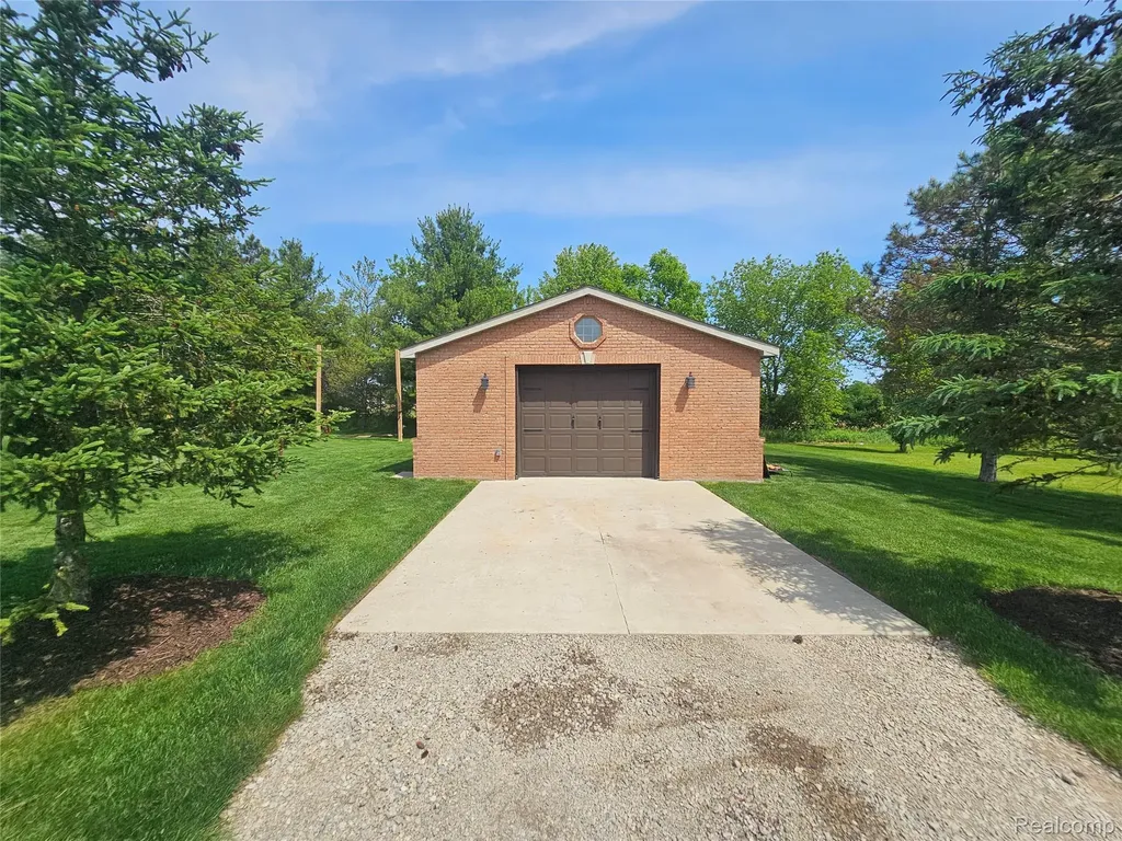 10331 Pine Valley Drive Mundy Township MI 48439
