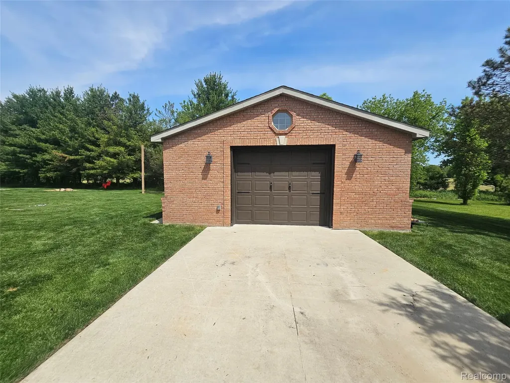 10331 Pine Valley Drive Mundy Township MI 48439