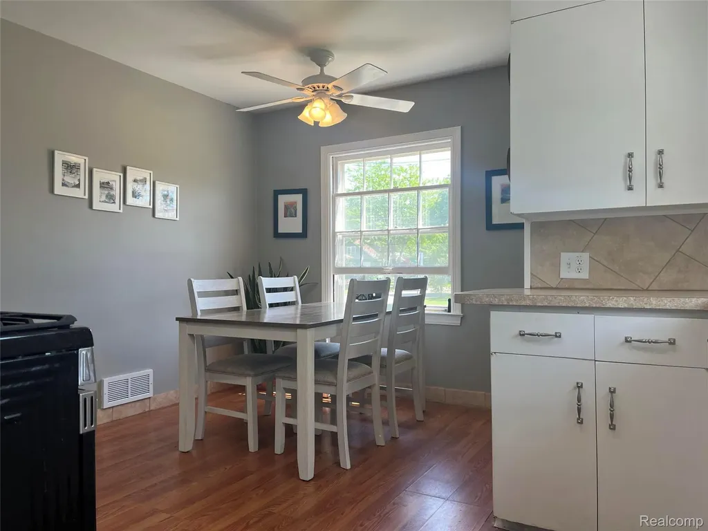 907 Napier Avenue St. Joseph City MI 49085