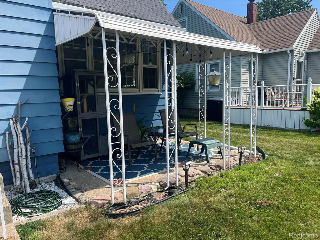 907 Napier Avenue St. Joseph City MI 49085