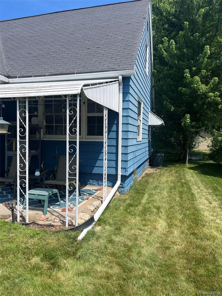 907 Napier Avenue St. Joseph City MI 49085