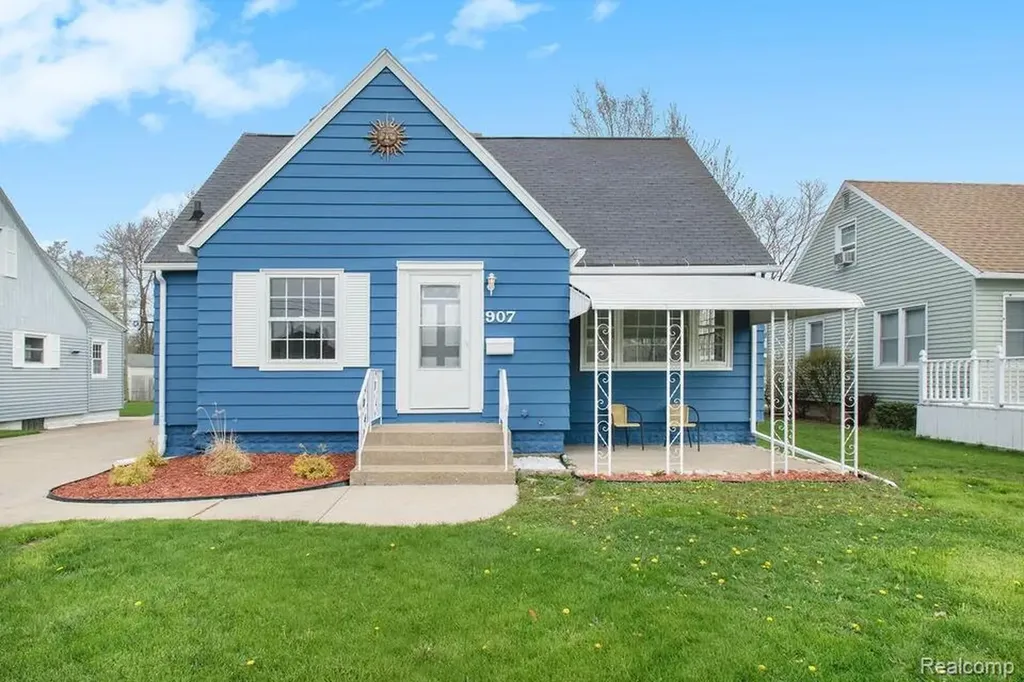 907 Napier Avenue St. Joseph City MI 49085