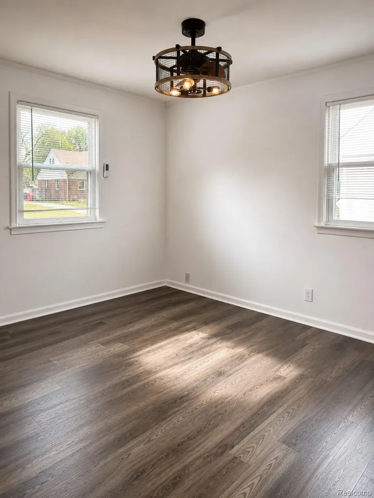 25123 Mackinac Street Roseville City MI 48066