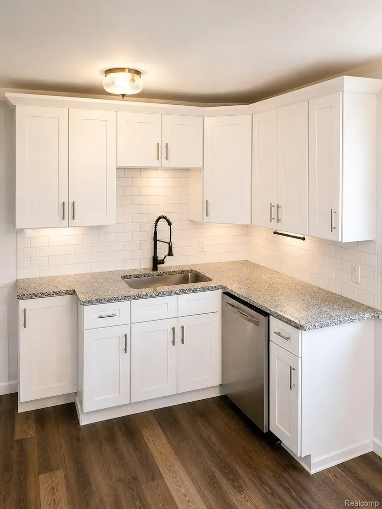 25123 Mackinac Street Roseville City MI 48066