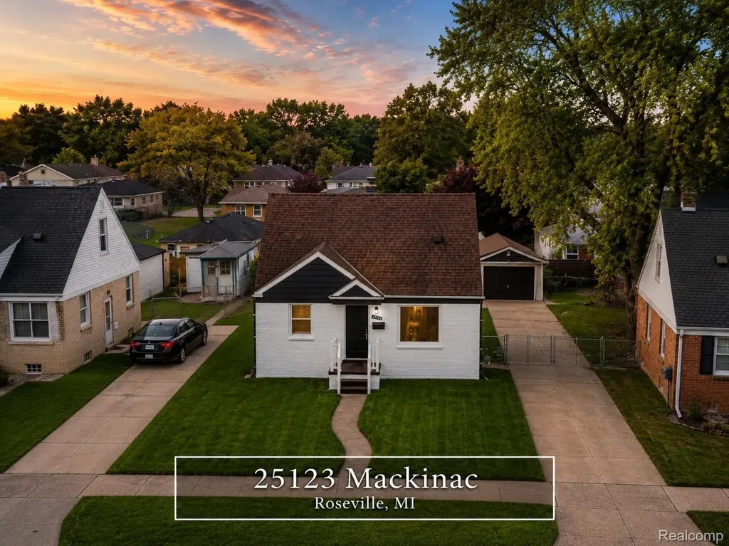 25123 Mackinac Street Roseville City MI 48066