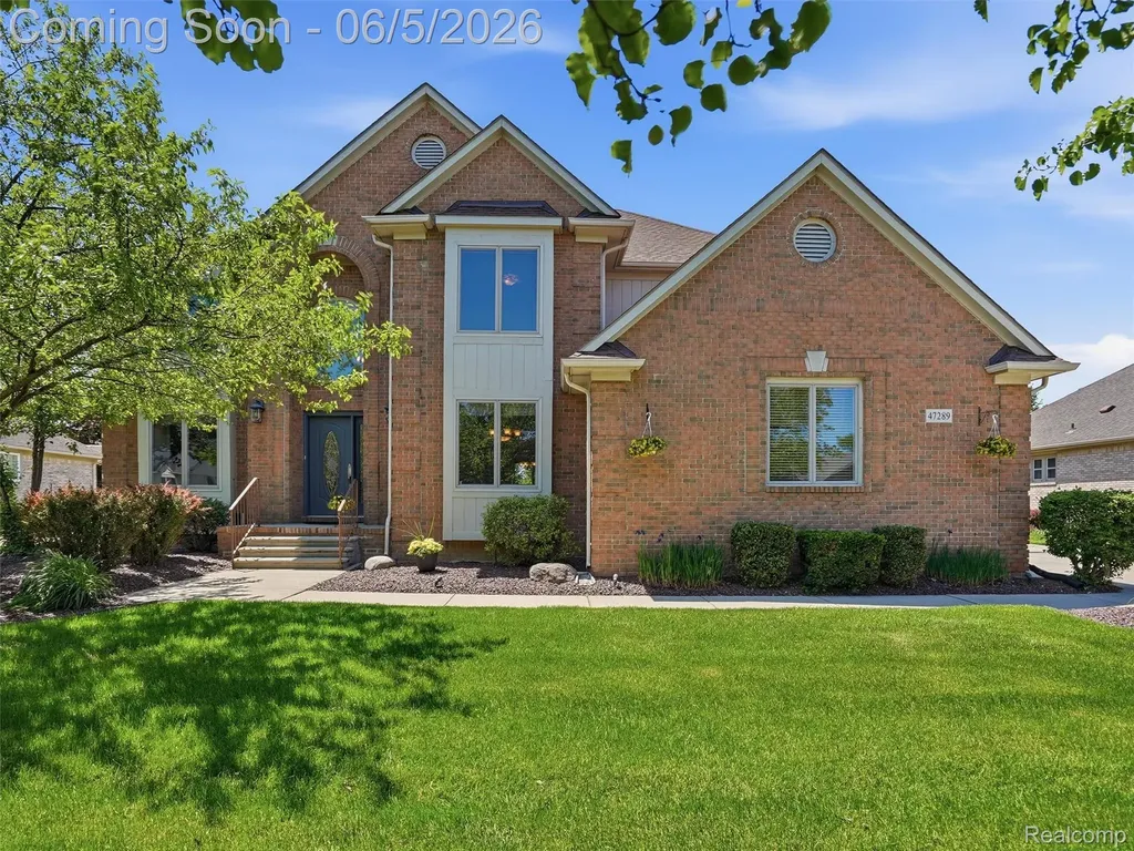 47289 Robins Nest Drive Shelby Charter Township MI 48315