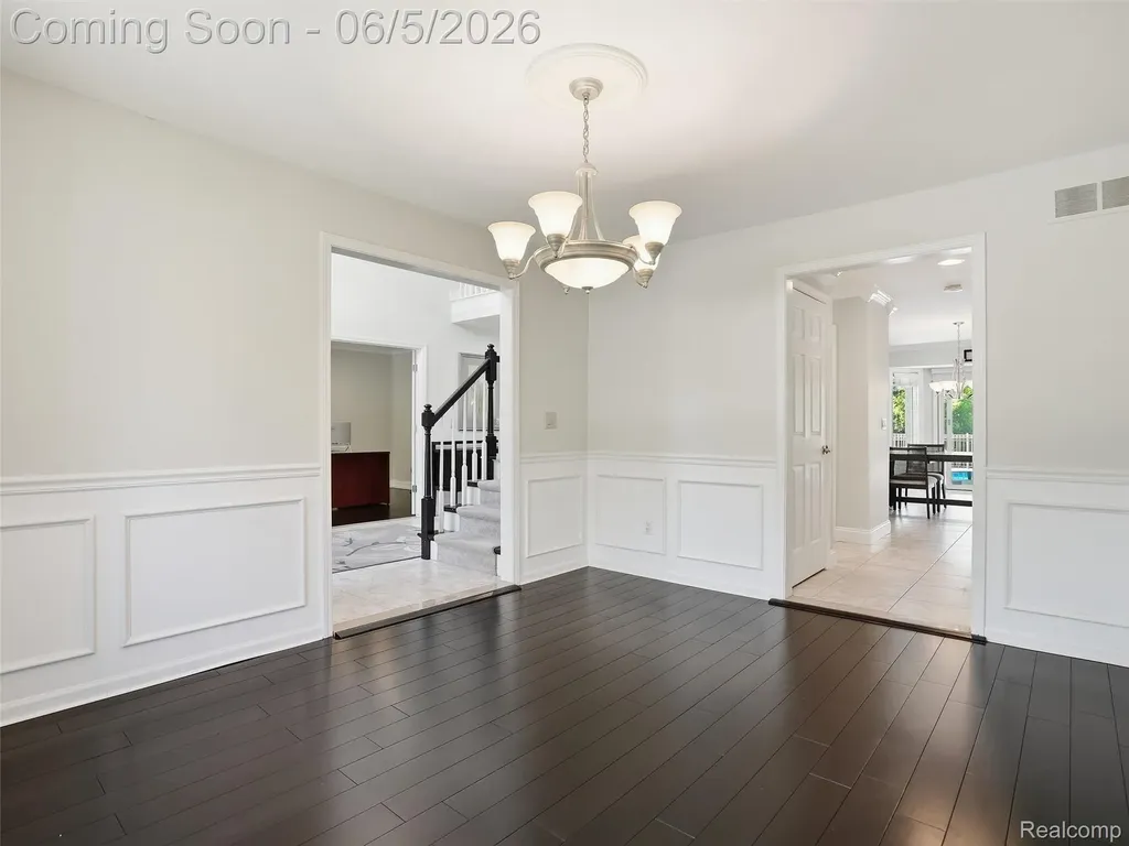 47289 Robins Nest Drive Shelby Charter Township MI 48315
