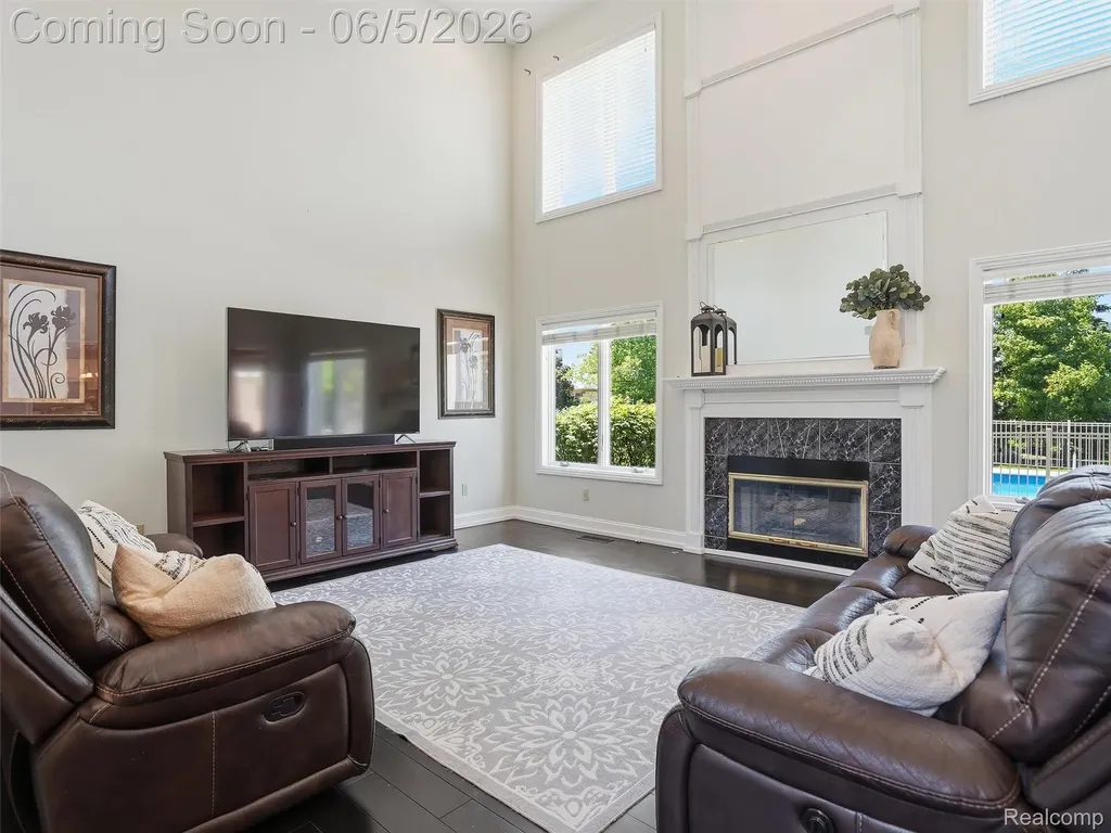 47289 Robins Nest Drive Shelby Charter Township MI 48315