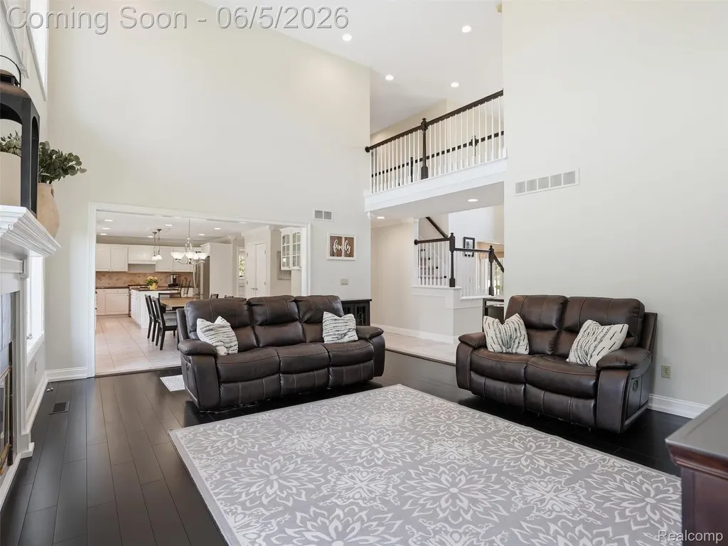 47289 Robins Nest Drive Shelby Charter Township MI 48315