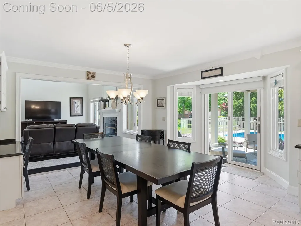 47289 Robins Nest Drive Shelby Charter Township MI 48315