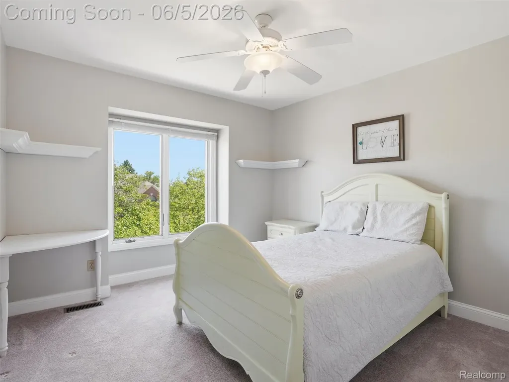 47289 Robins Nest Drive Shelby Charter Township MI 48315