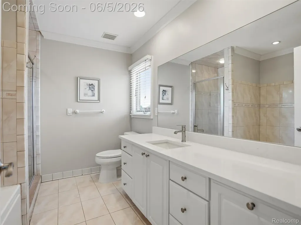 47289 Robins Nest Drive Shelby Charter Township MI 48315